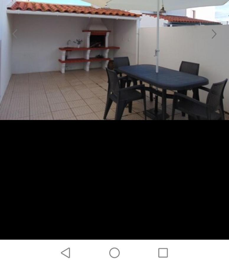 Casinha Res Do Chao Na Nazare Com Quintal E Barbecue Villa Buitenkant foto